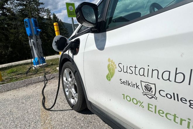 Selkirk College receives Silver STARS rating: electric vehicle