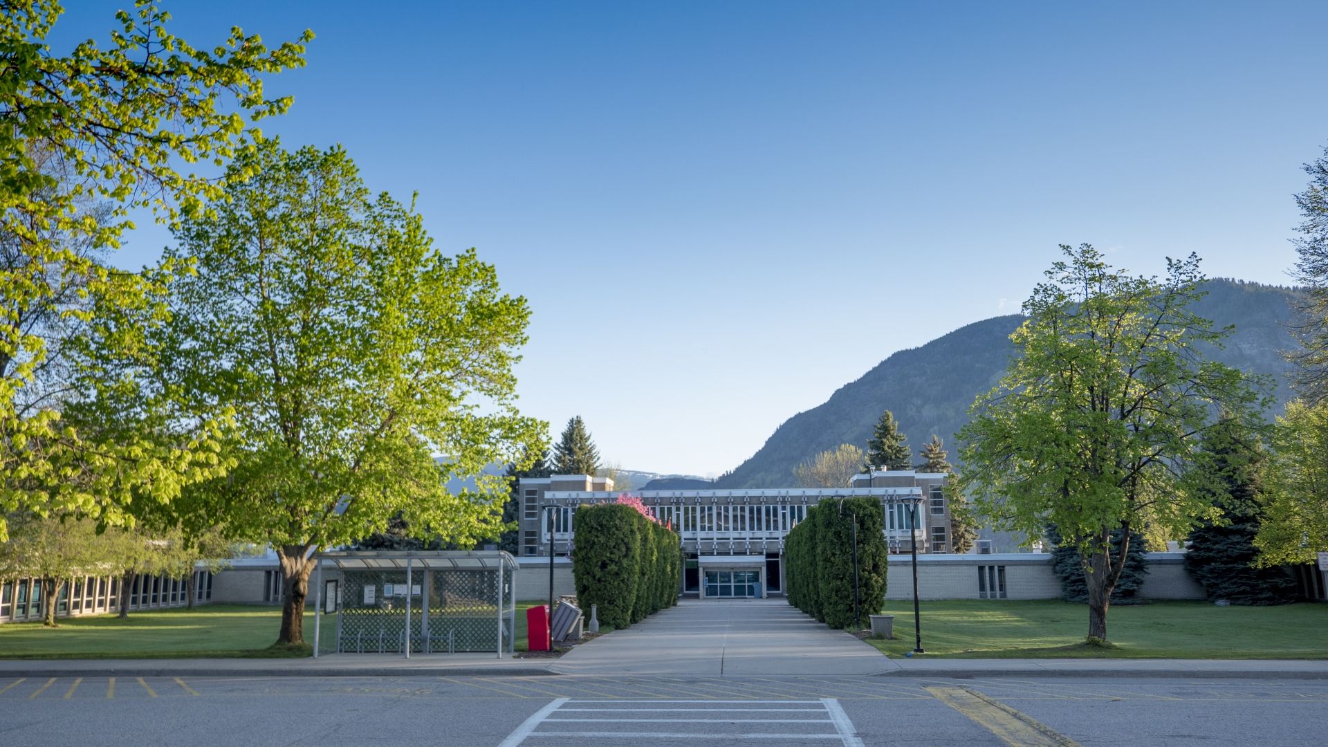 Castlegar Campus Front Entrance Outdoors