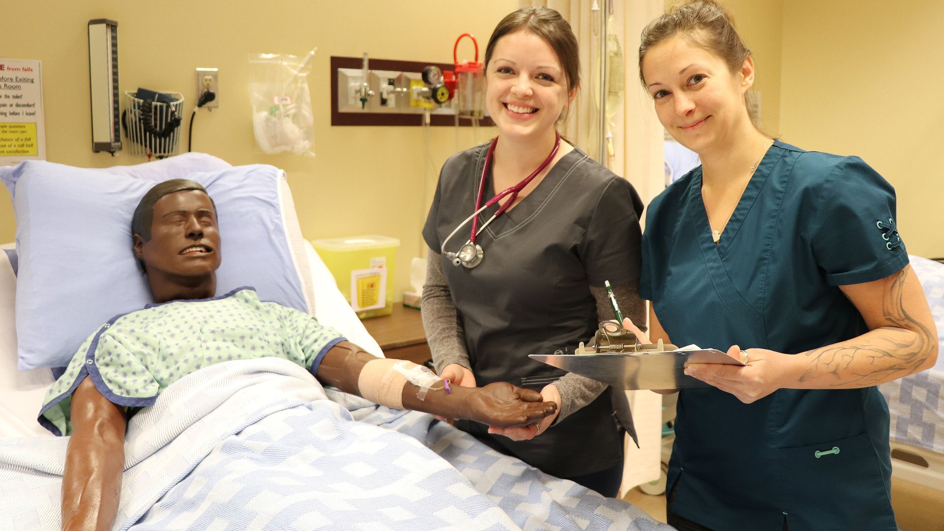 nursing students bedside
