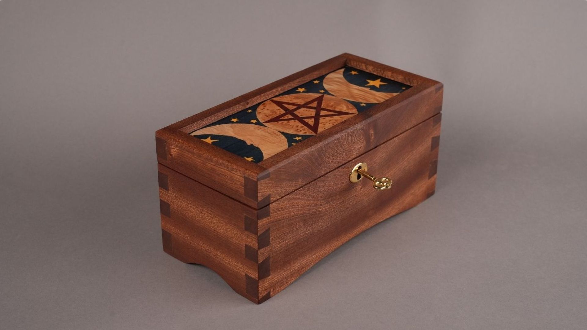 A Fine Woodworking Student's wooden box