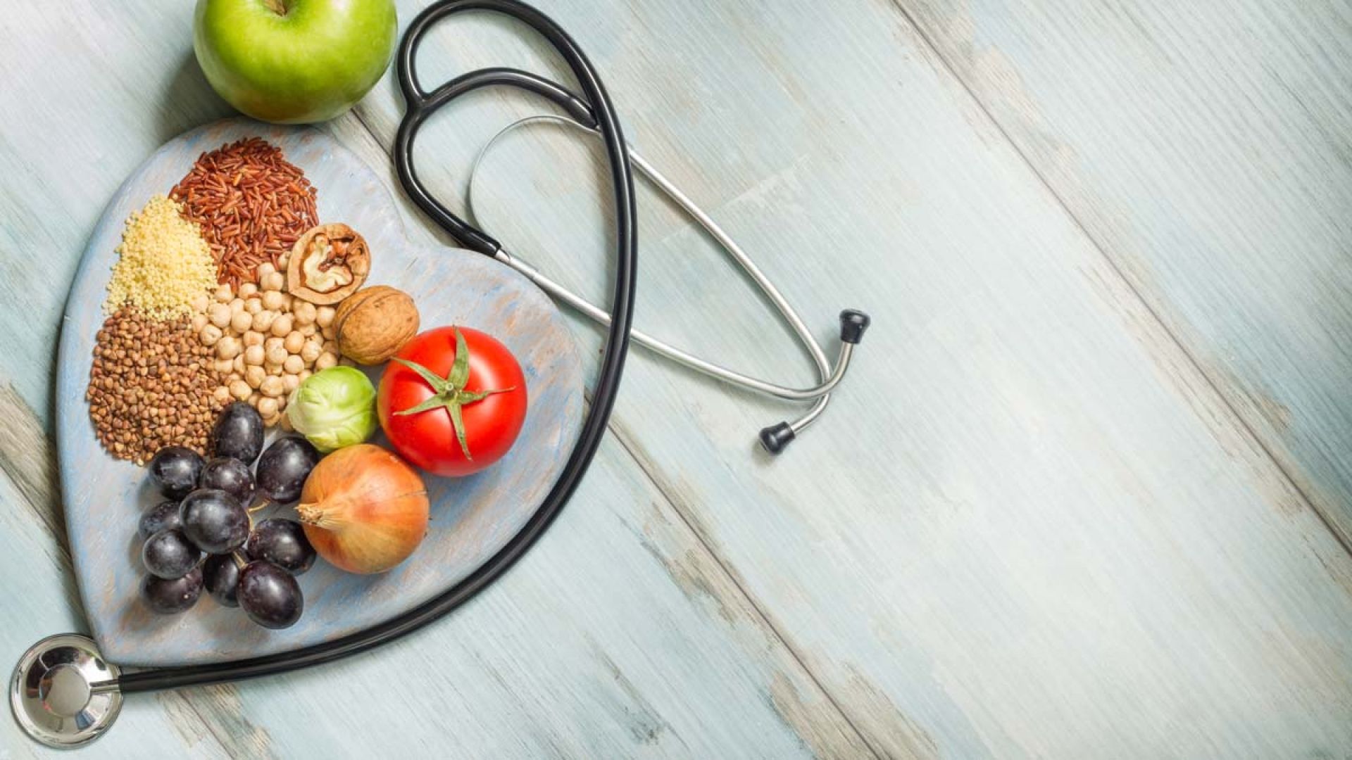 A stethoscope and fruit