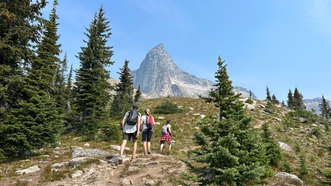 Hikers at at Mt. Gimli in the Valhalla Provincial Park