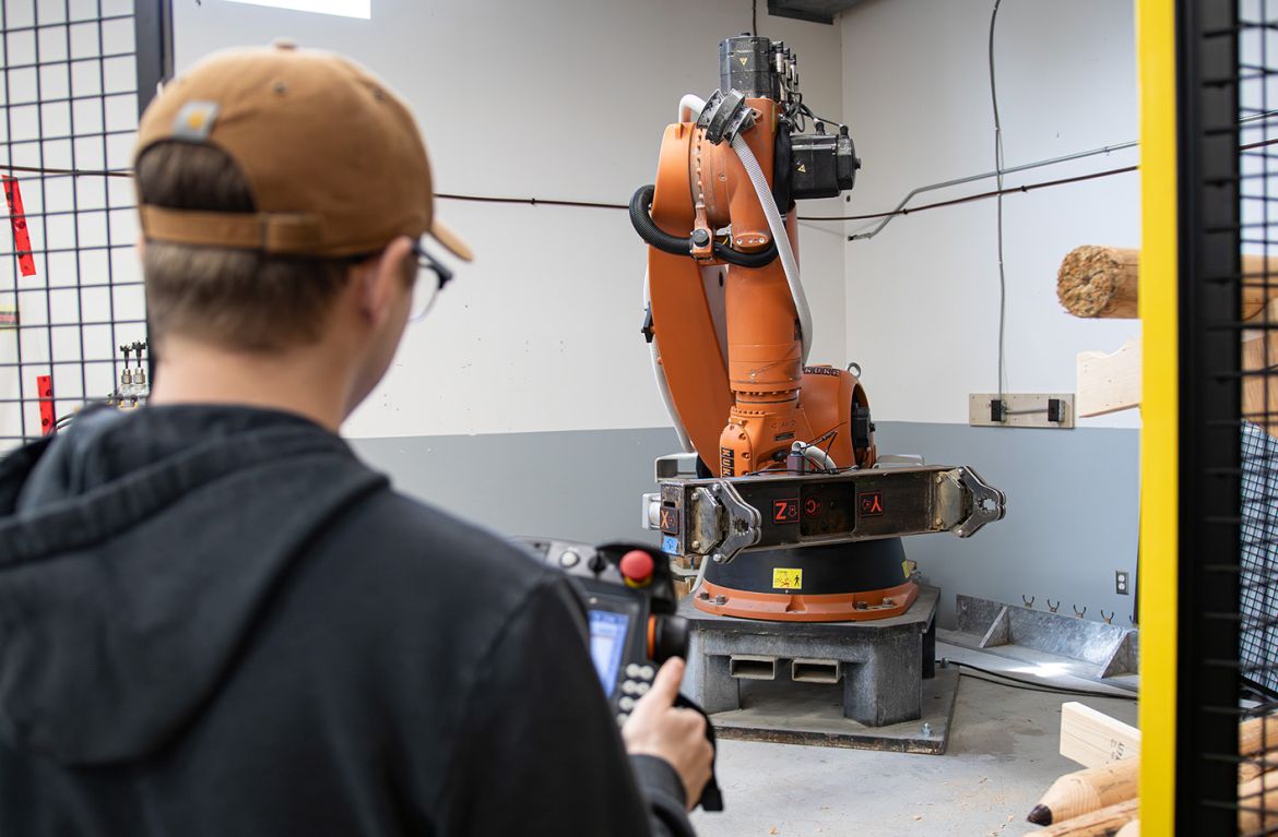 Selkirk College Technology Access Centre Robot Arm