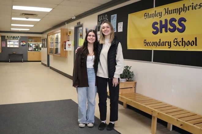 Stanley Humphries dual credit students standing in hallway